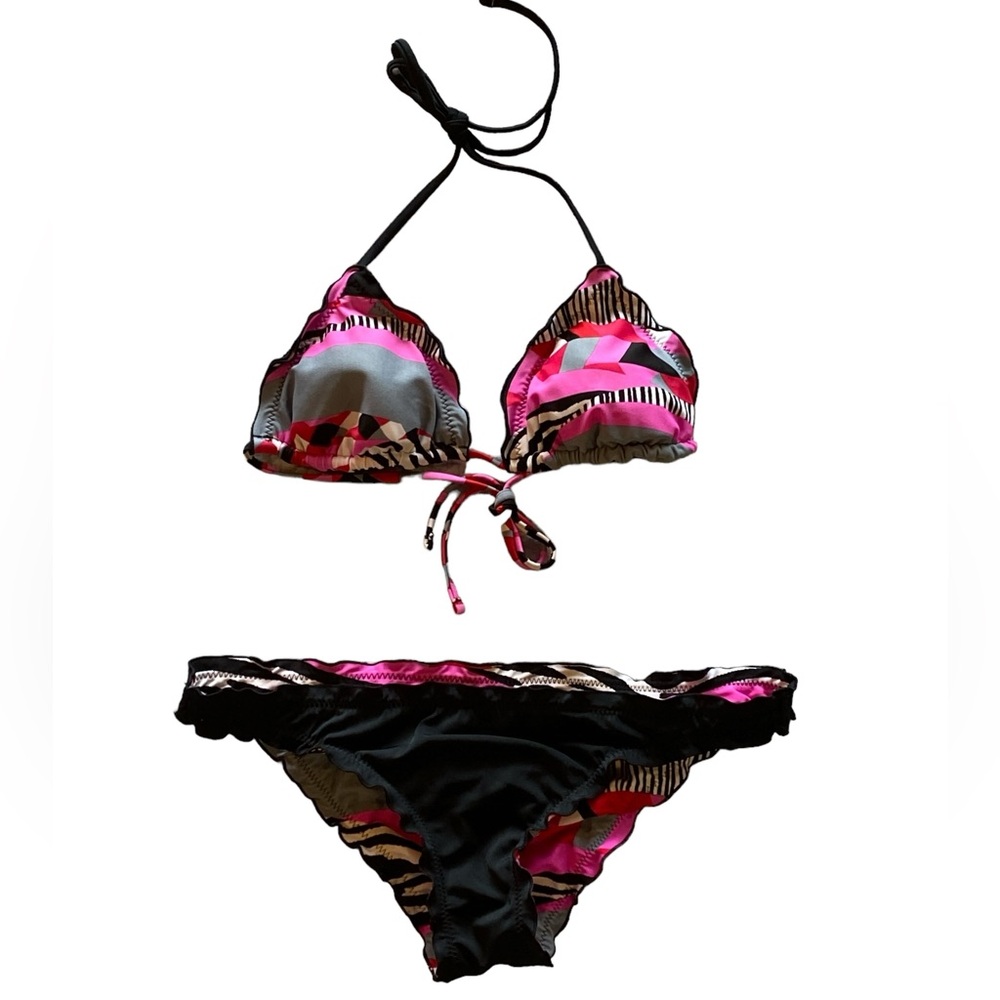 Adorable Reversible RuffledSwimwear Bikini String Top Full Back Great Condition! - Picture 3 of 8